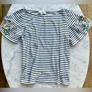 Ari + Ali (Anthropologie) striped tee w/ Embroidered sleeves, navy/white, szS